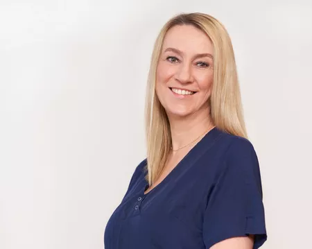 Portrait von Iwona Kuligowski, Stellvertretende Leitende Medizinische Fachangestellte und Praxisorganisation - Team der orthopädischen Praxis in Düsseldorf
